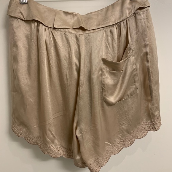 See by Chloe Dusty Pink Silk Shorts - Picture 2 of 6